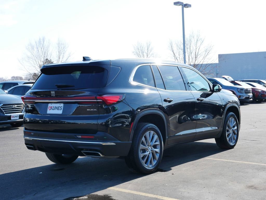 Used 2025 Buick Enclave Preferred AWD/4WD image 10