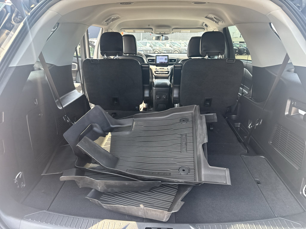 Used 2023 Ford Explorer XLT w/ Equipment Group 202A AWD/4WD image 37