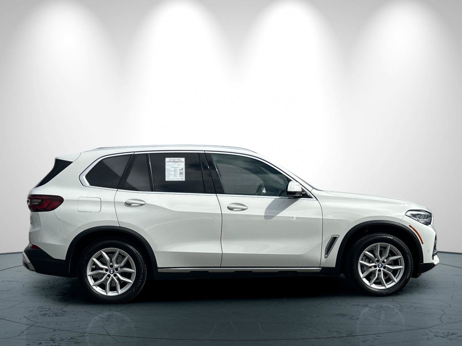 Used 2021 BMW X5 sDrive40i w/ Premium Package 2 RWD image 3