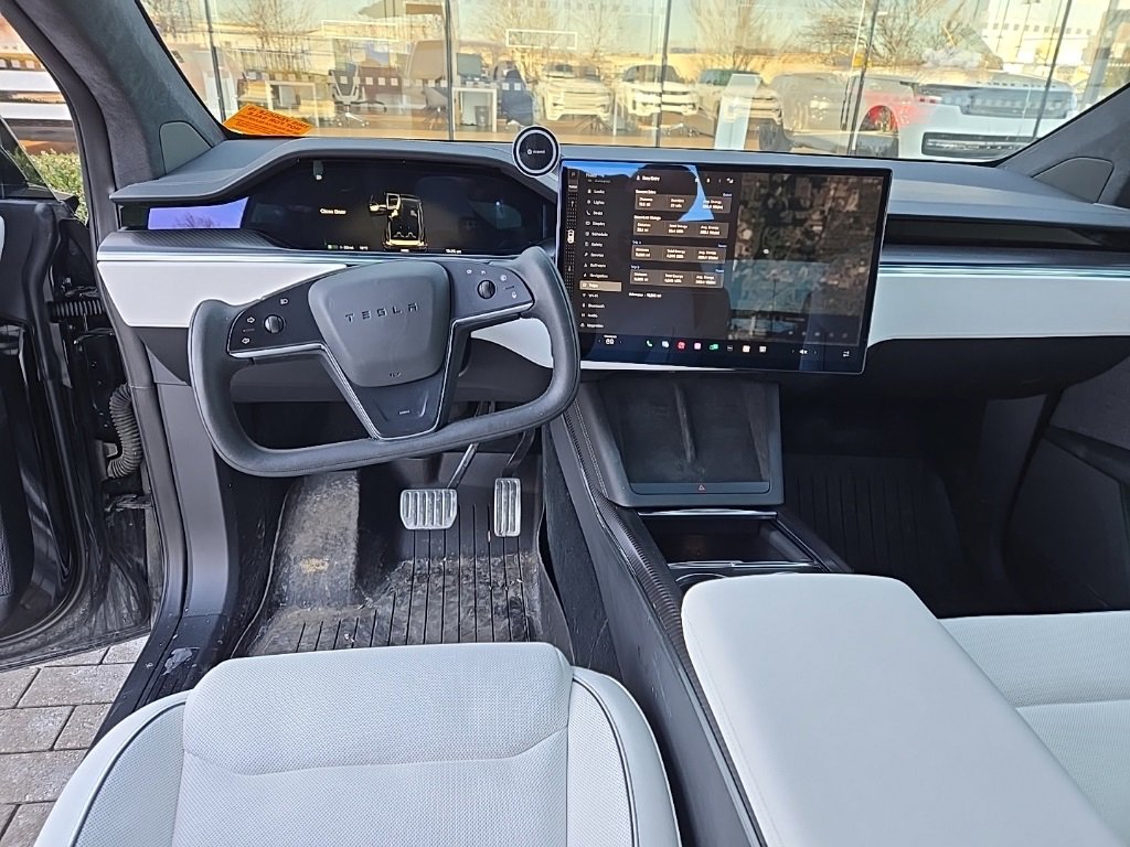 Used 2026 Tesla Model X Plaid image 14