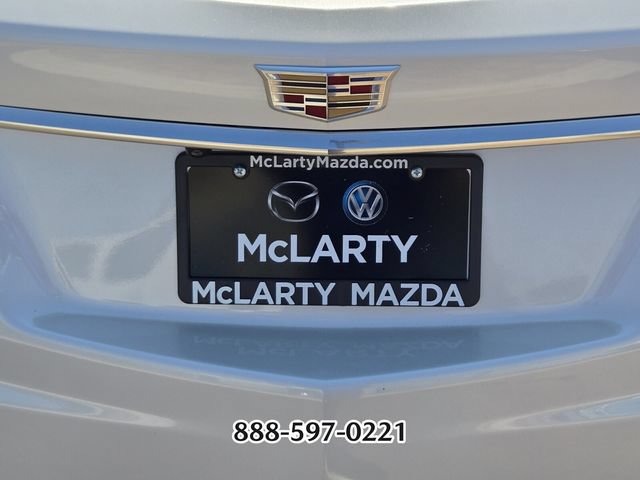 Used 2018 Cadillac XT5 Luxury w/ Driver Awareness Package FWD image 17