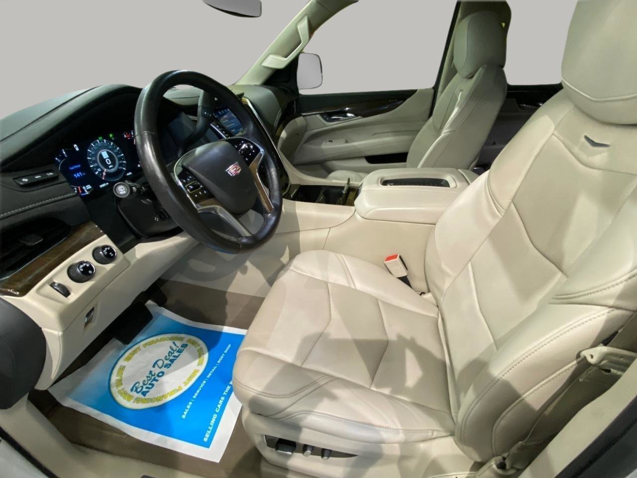 Used 2020 Cadillac Escalade Premium Luxury image 10