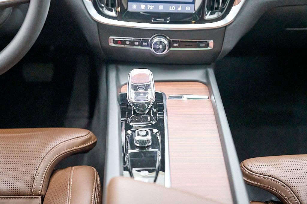 Certified 2025 Volvo V60 B5 Cross Country Ultra AWD/4WD image 30