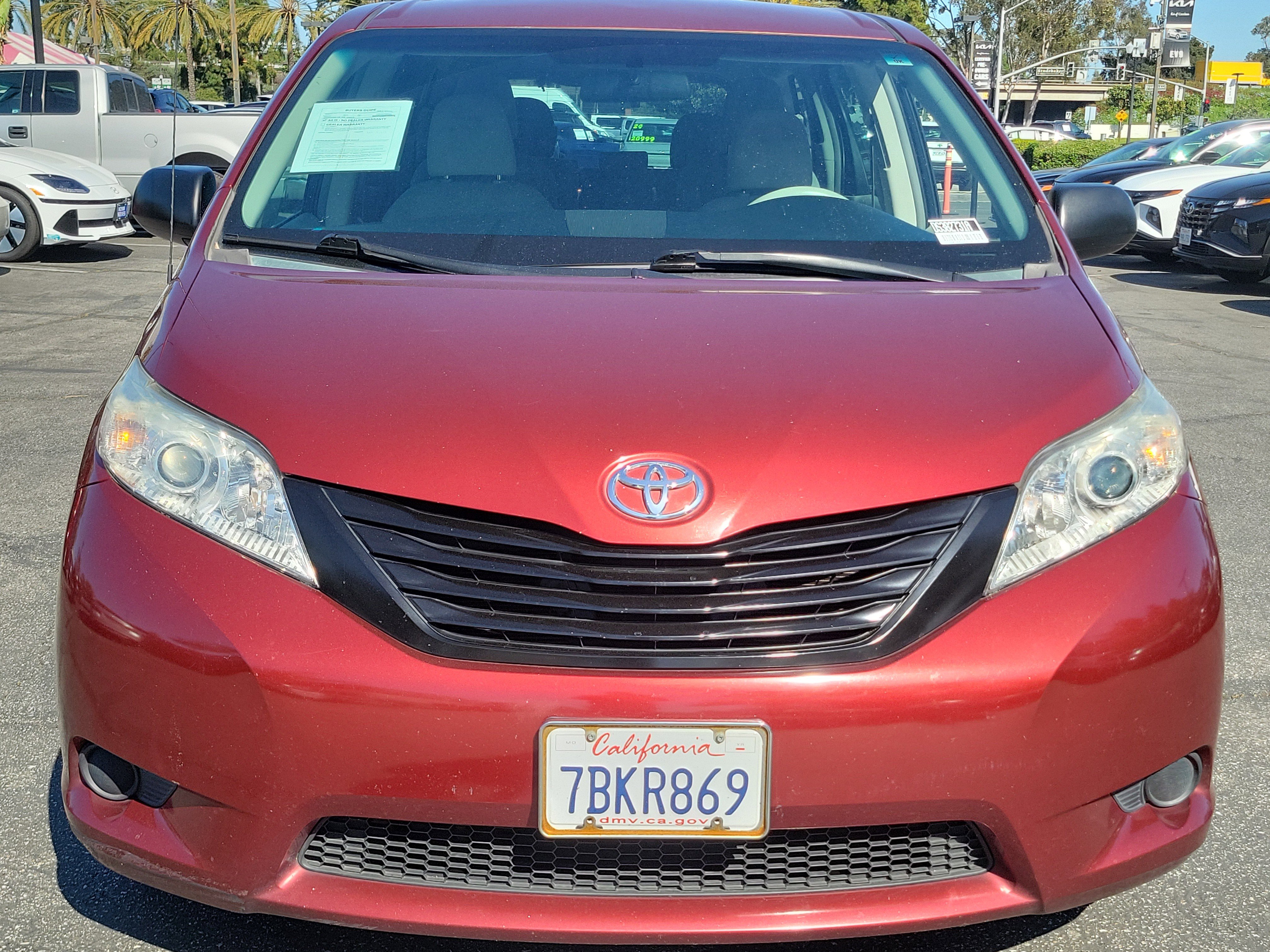 Used 2013 Toyota Sienna L w/ Towing Pkg image 8