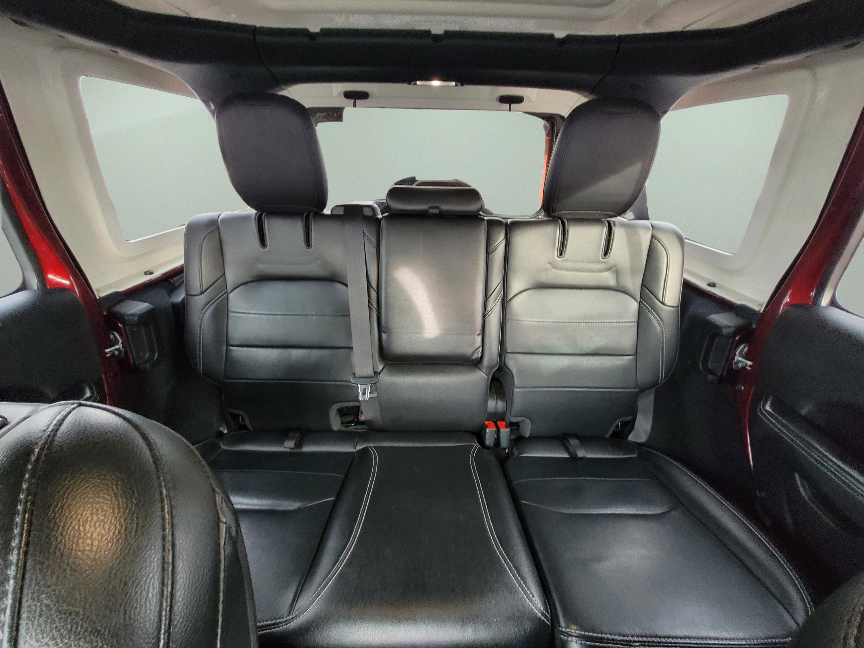 Used 2021 Jeep Wrangler Unlimited Sahara w/ Cold Weather Group image 19