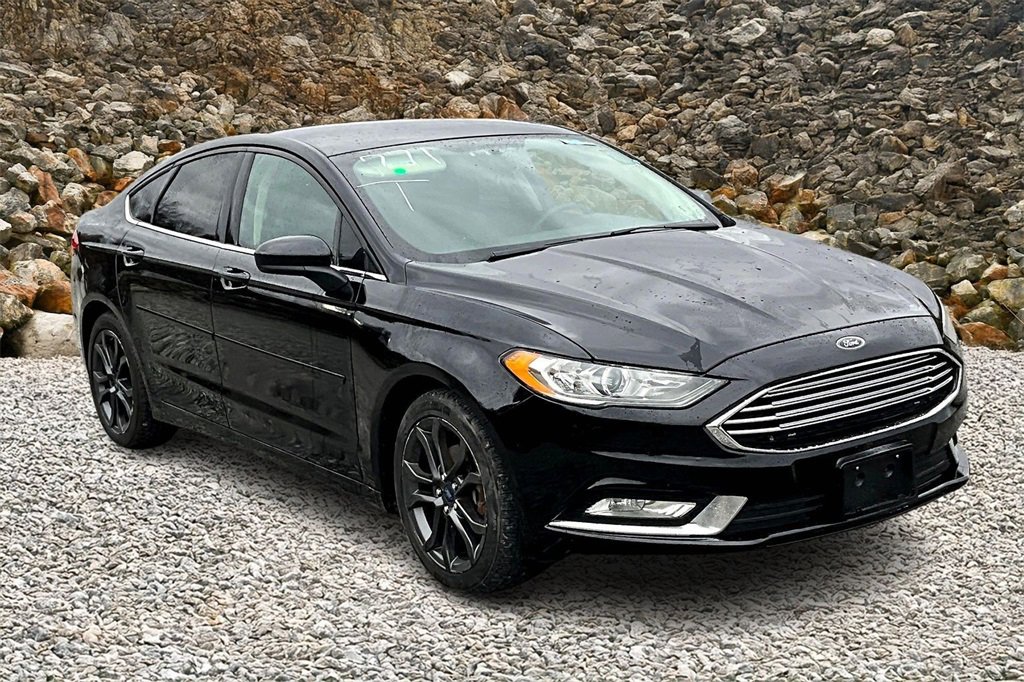 Used 2018 Ford Fusion SE w/ Equipment Group 201A image 10