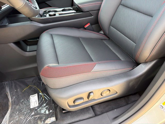 New 2027 Chevrolet Equinox RS w/ Safety and Technology Package FWD image 10