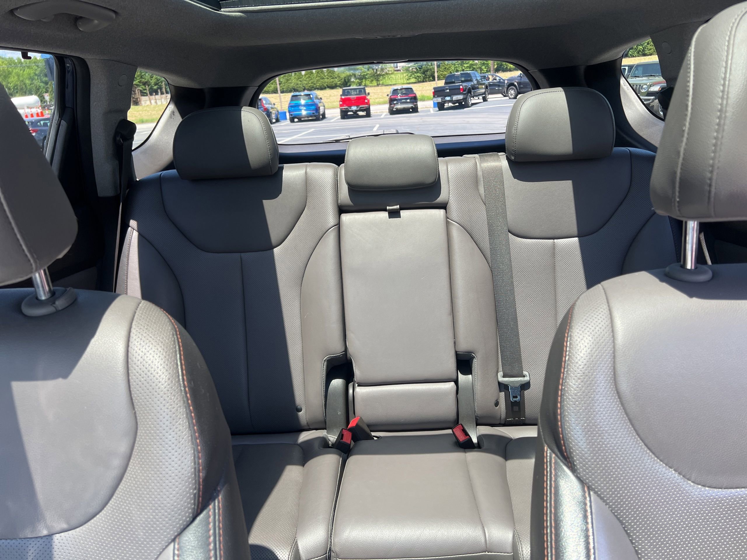 Used 2019 Hyundai Santa Fe Limited AWD/4WD image 23