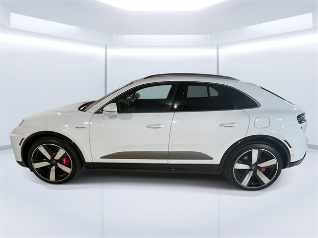 New 2025 Porsche Macan Turbo Electric image 2