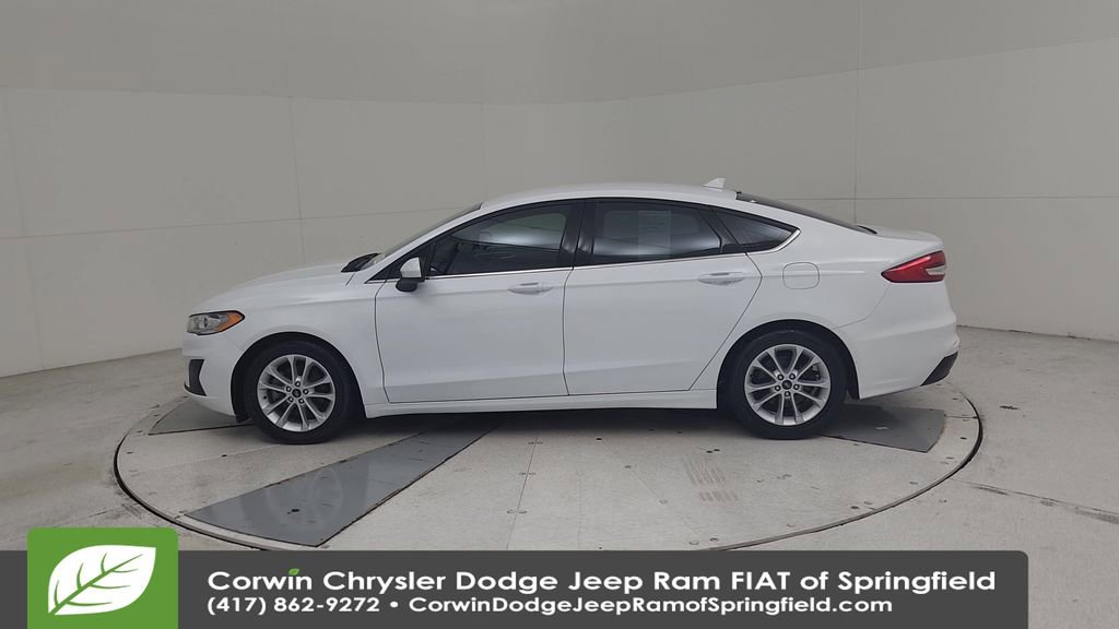 Used 2020 Ford Fusion SE FWD image 9