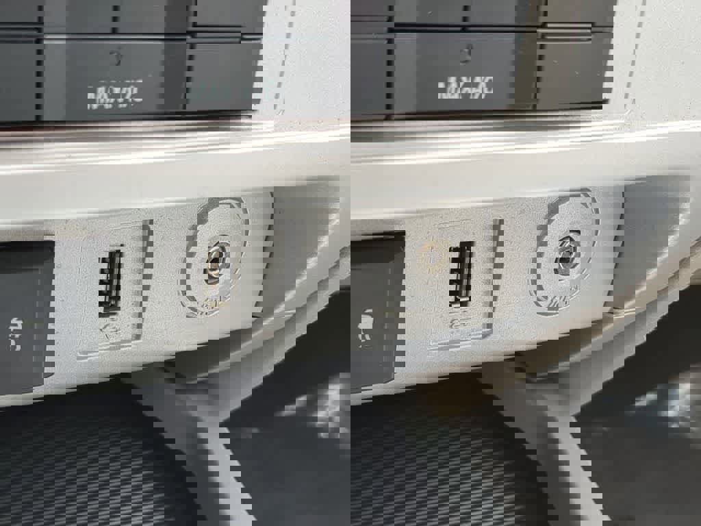 Used 2009 Mercury Mariner 2WD image 26