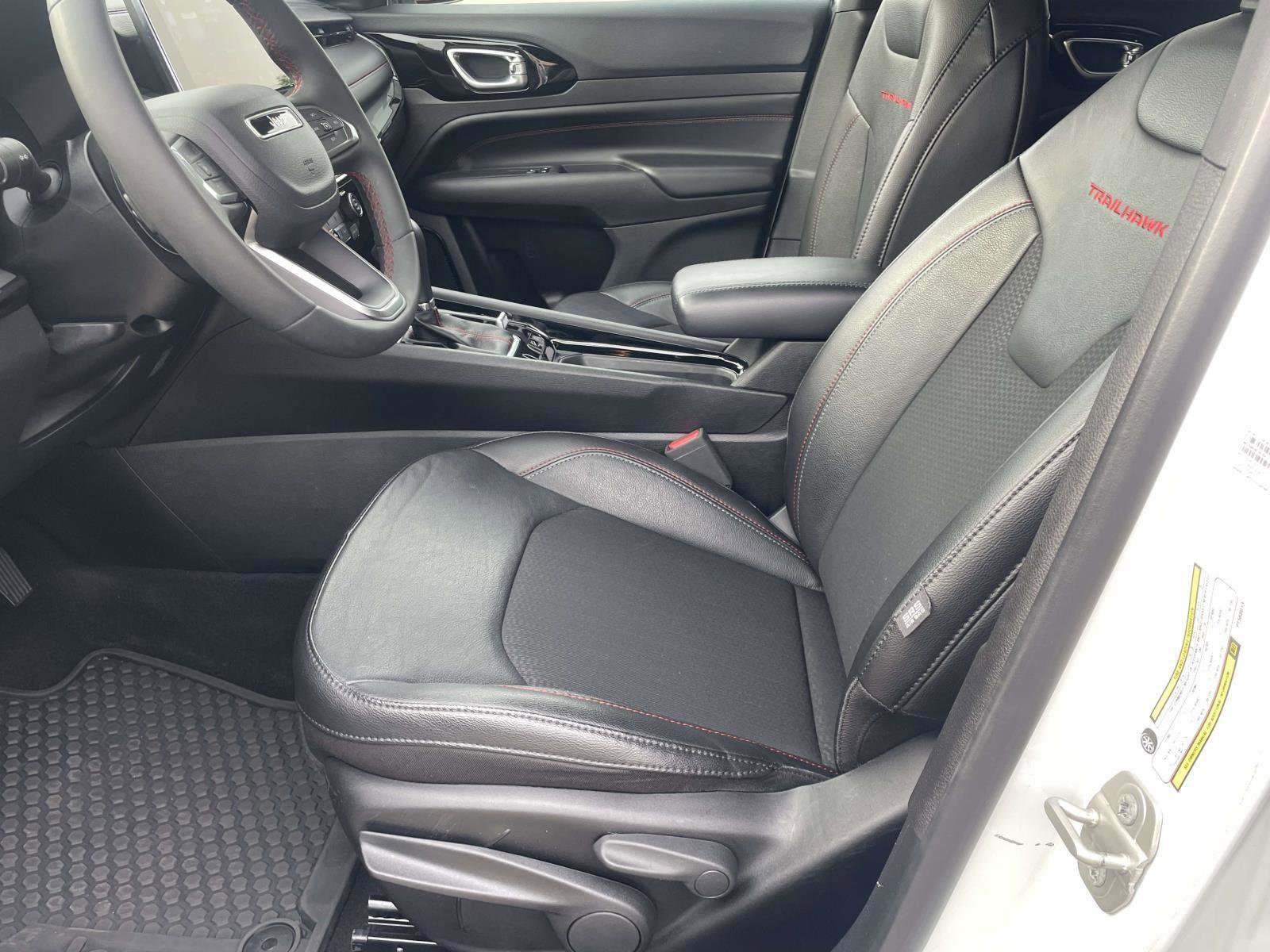 Used 2023 Jeep Compass Trailhawk image 12