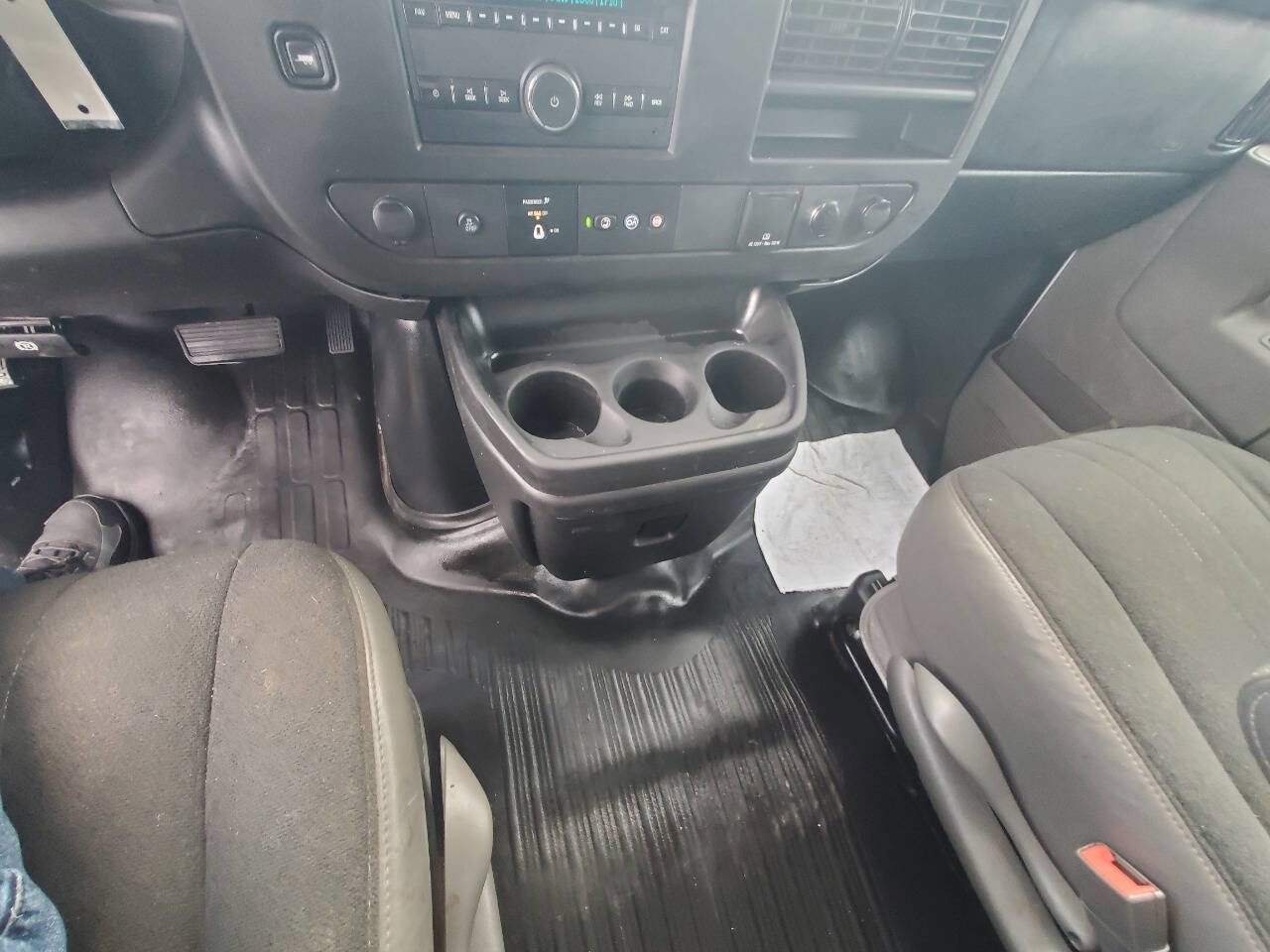 Used 2022 Chevrolet Express 2500 w/ Driver Convenience Package image 16