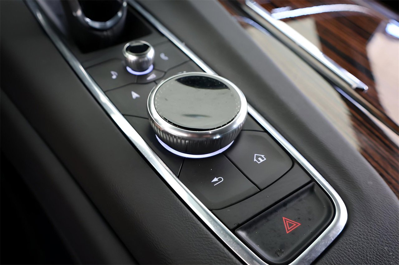 Certified 2024 Cadillac Escalade ESV Premium Luxury image 29