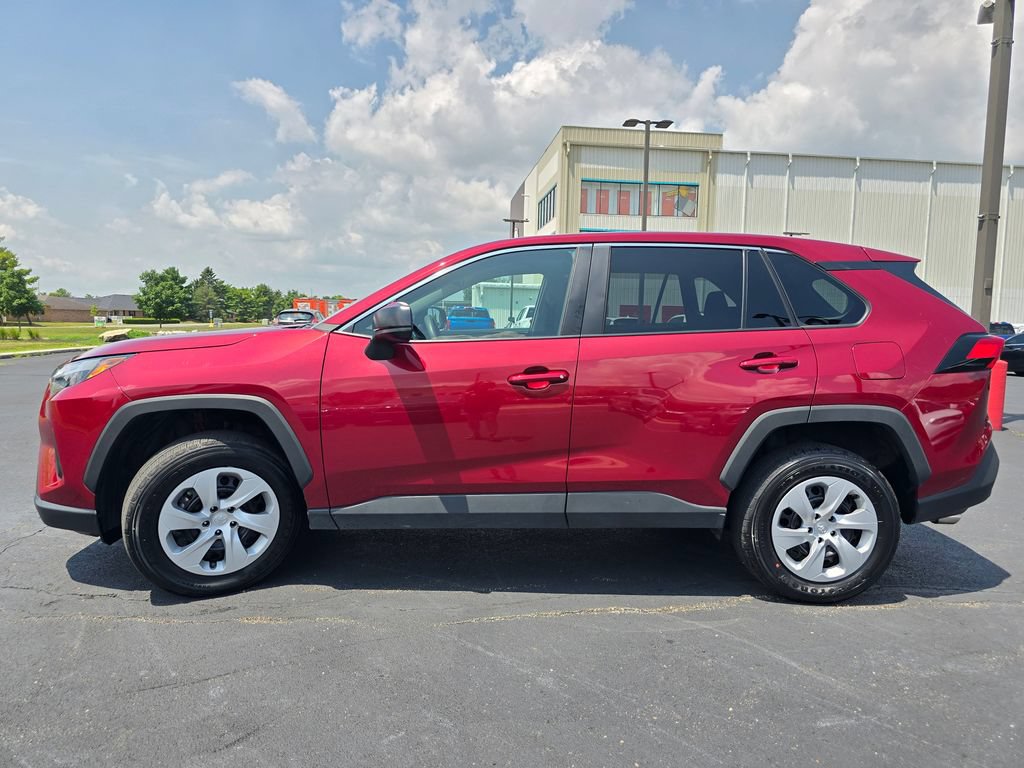 Certified 2025 Toyota RAV4 LE AWD/4WD image 5
