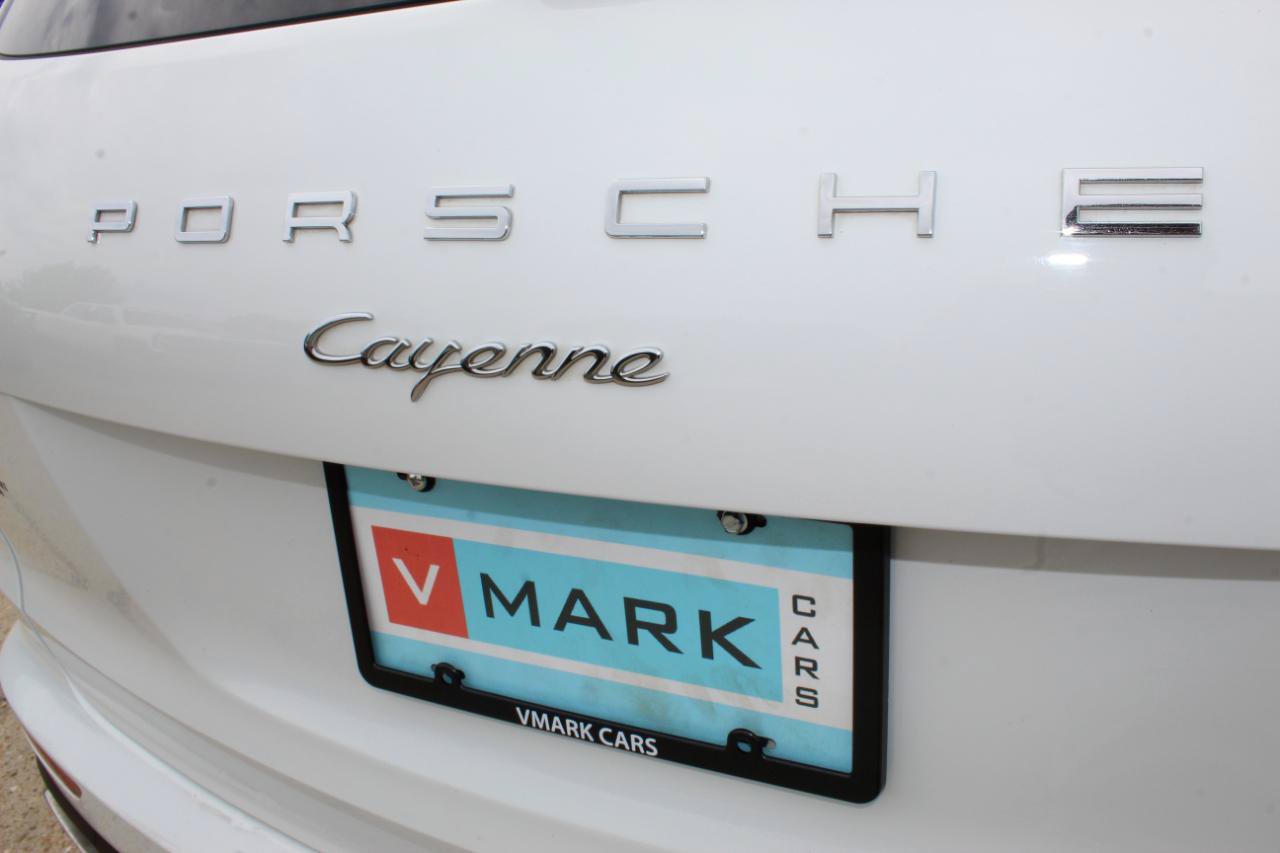 Used 2016 Porsche Cayenne AWD/4WD image 6