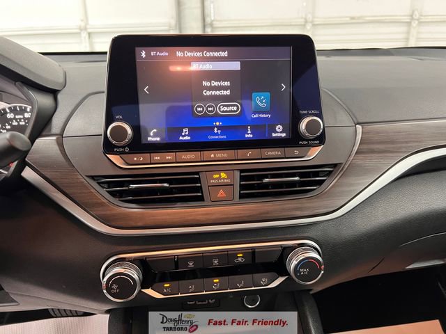 Used 2025 Nissan Altima 2.5 SV FWD image 43