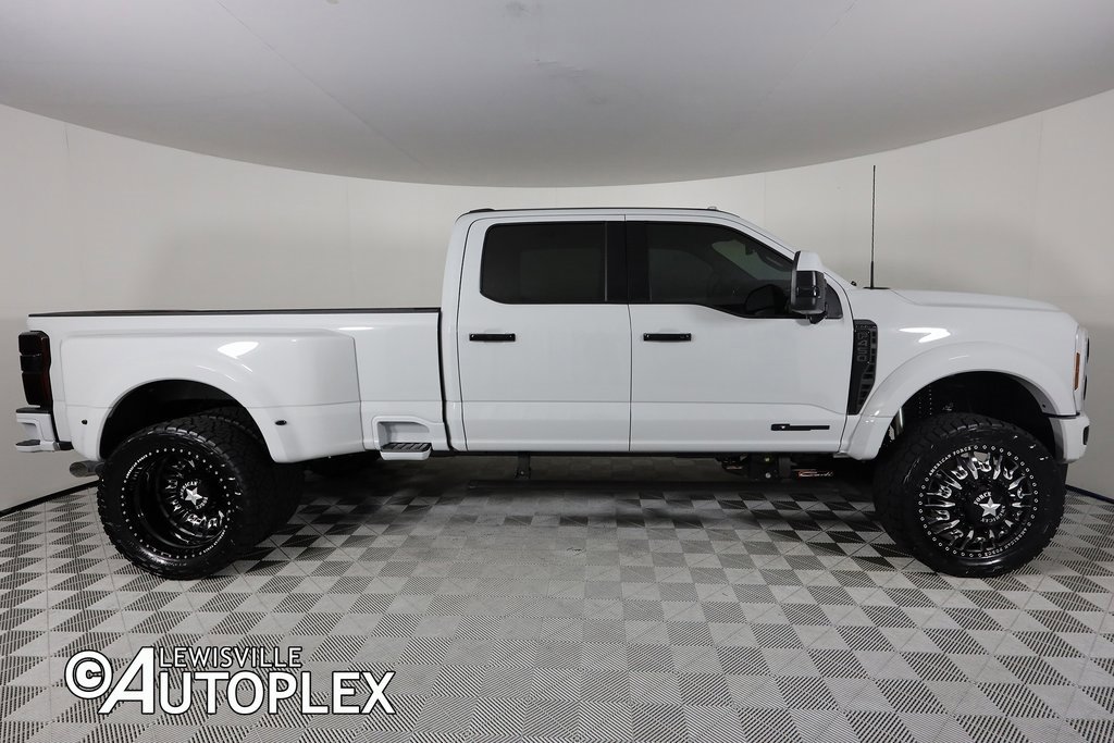 Used 2025 Ford F450 Platinum w/ Platinum Plus Package image 19