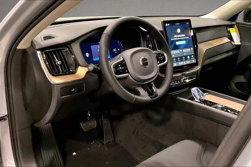 New 2026 Volvo XC60 B5 Core w/ Protection Package Premier image 7