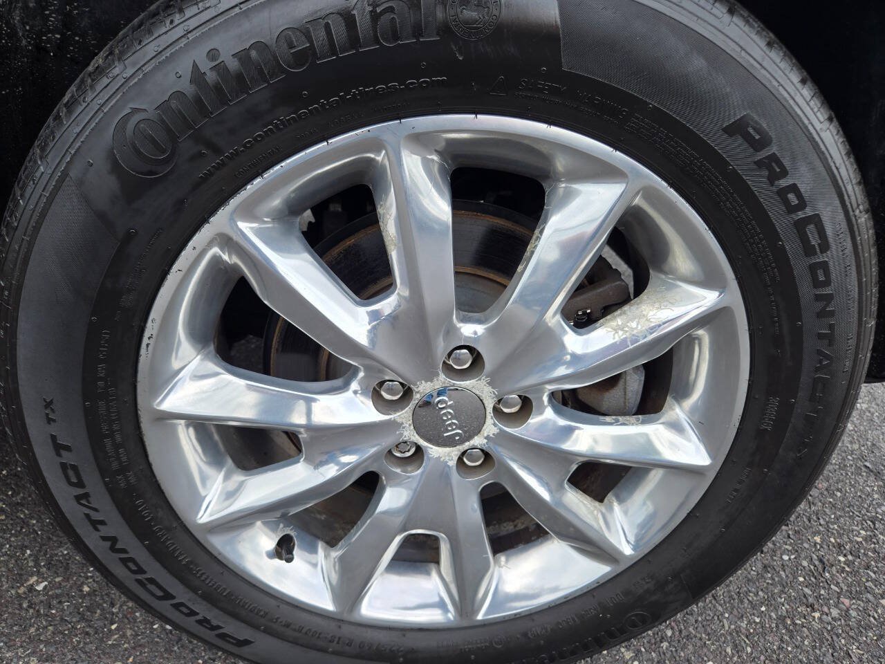 Used 2015 Jeep Cherokee Limited w/ Technology Group AWD/4WD image 34
