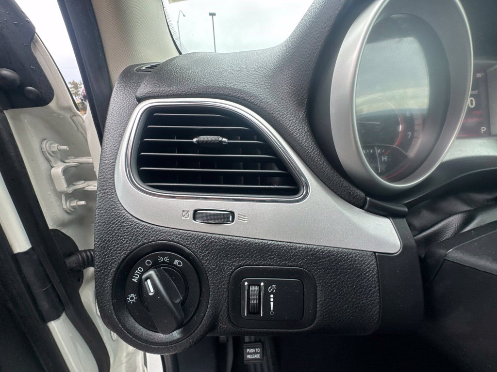 Used 2016 Dodge Journey SE w/ Flexible Seating Group FWD image 21
