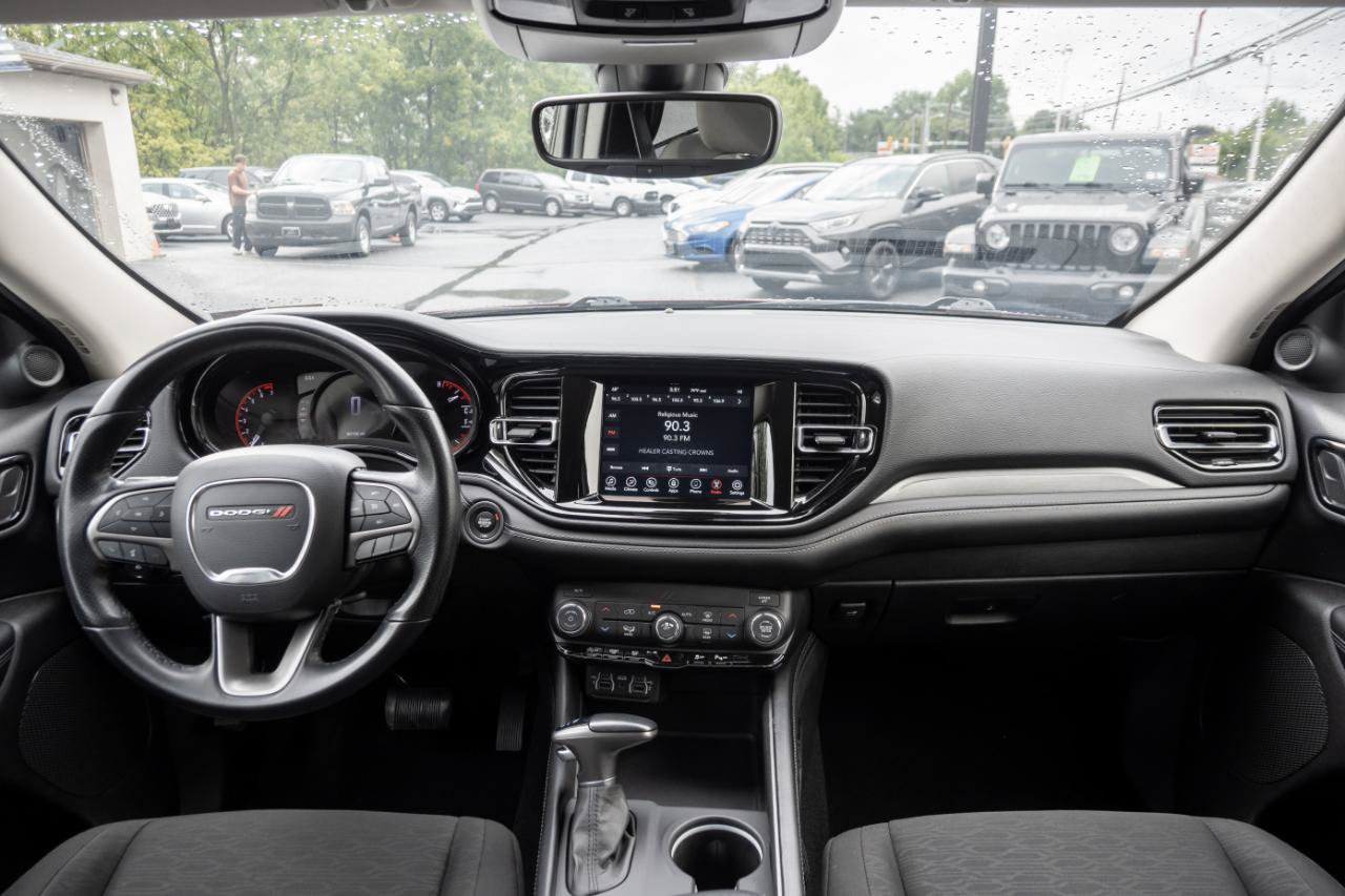 Used 2021 Dodge Durango SXT AWD/4WD image 2