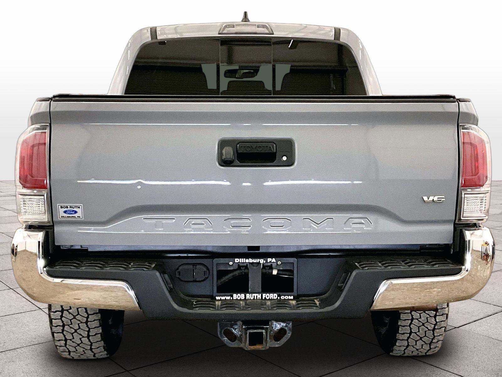 Used 2020 Toyota Tacoma TRD Off-Road AWD/4WD image 5