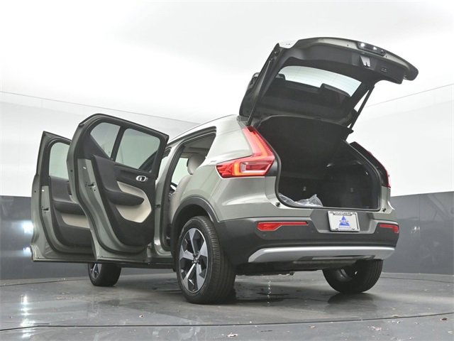 Used 2023 Volvo XC40 B5 Plus w/ Protection Package Premier image 53