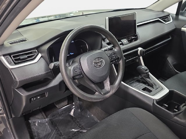 Certified 2023 Toyota RAV4 LE AWD/4WD image 13