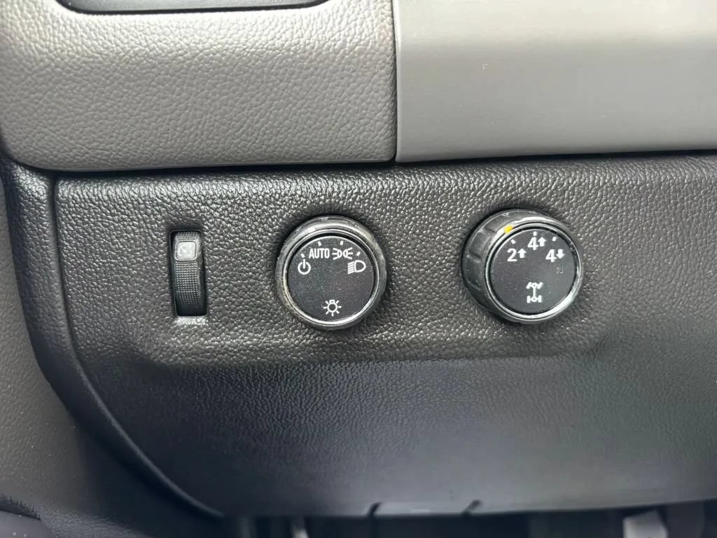 Used 2016 Chevrolet Colorado W/T w/ WT Convenience Package AWD/4WD image 23