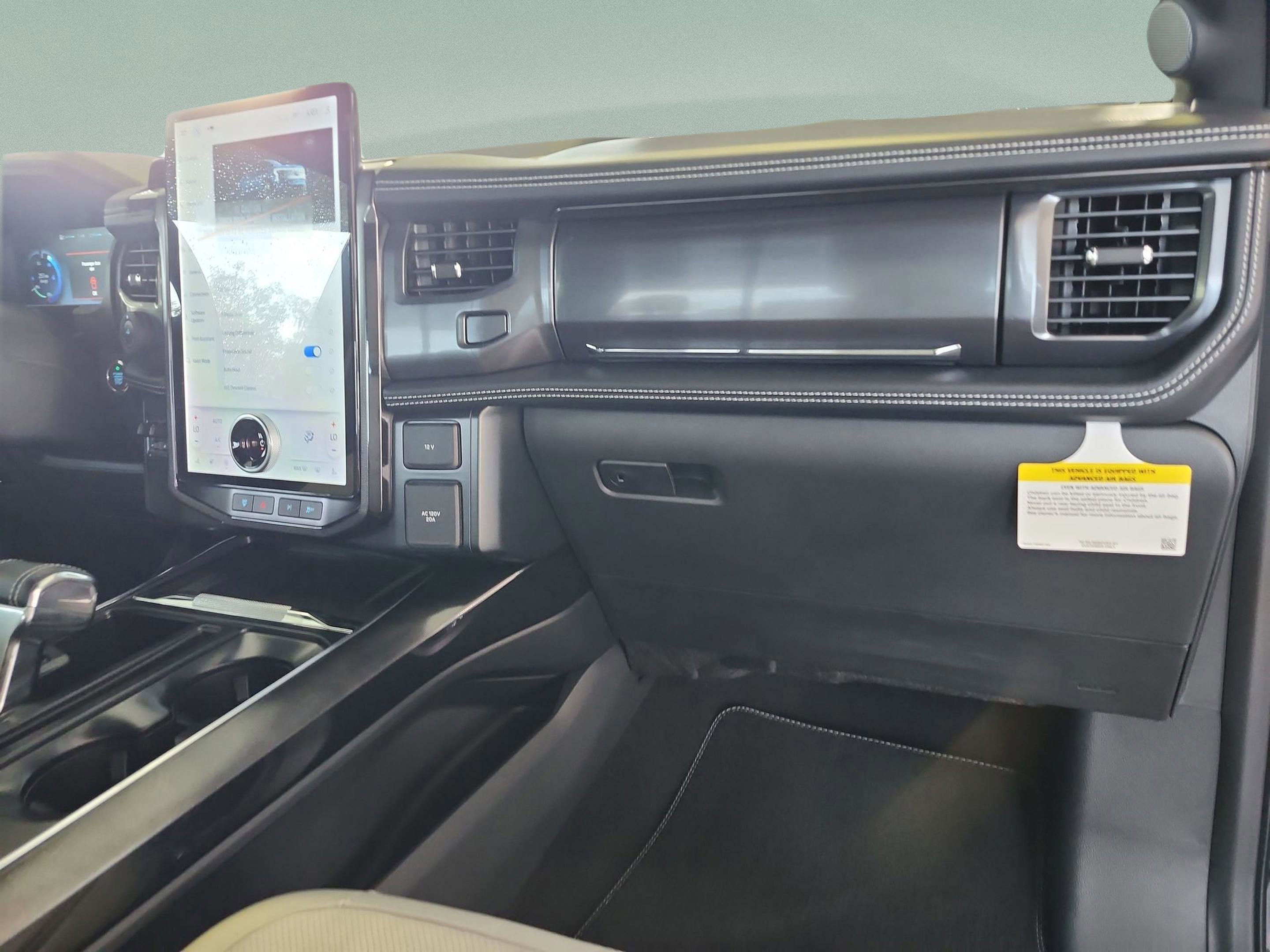 New 2025 Ford F150 Lightning Platinum AWD/4WD image 20