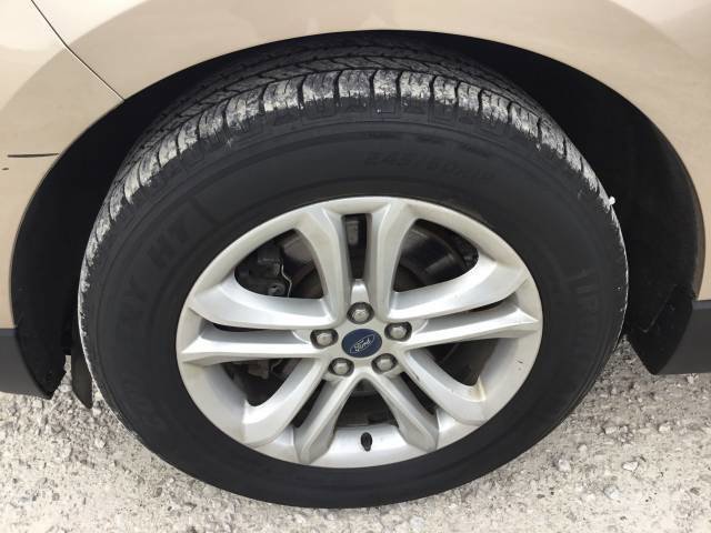 Used 2020 Ford Edge SEL w/ Cargo Accessory Package image 11