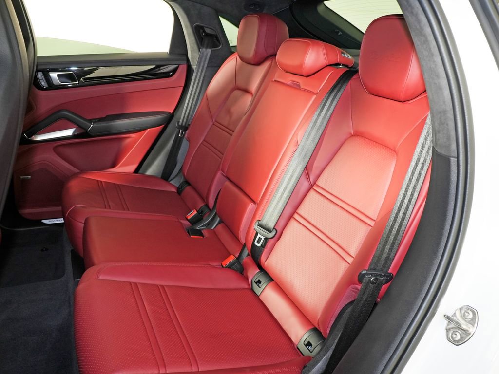 Certified 2023 Porsche Cayenne Turbo w/ Premium Package Plus (PI3) AWD/4WD image 38