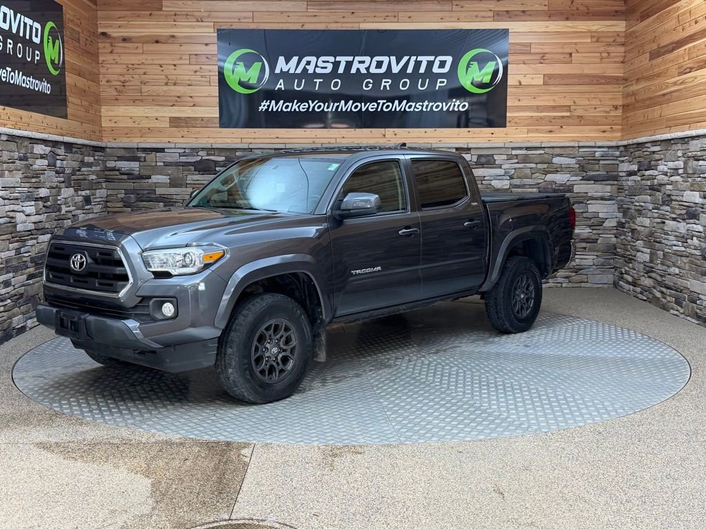 Used 2017 Toyota Tacoma SR5 w/ Tow Package AWD/4WD image 5