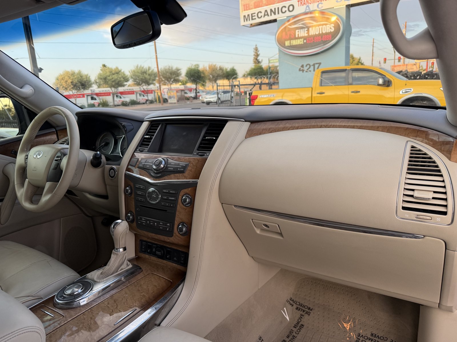 Used 2014 INFINITI QX80 2WD w/ Theater Package image 15