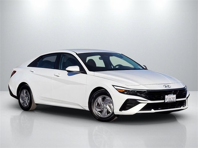 Used 2025 Hyundai Elantra SE