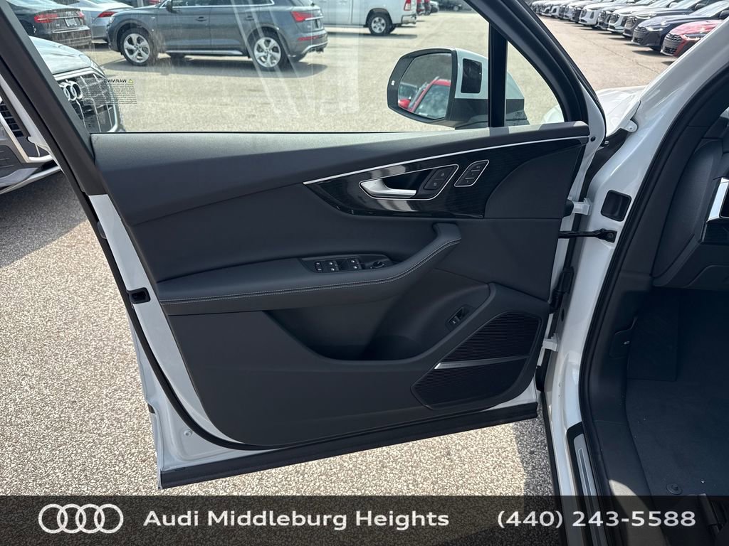 New 2026 Audi Q7 3.0T Premium Plus image 9