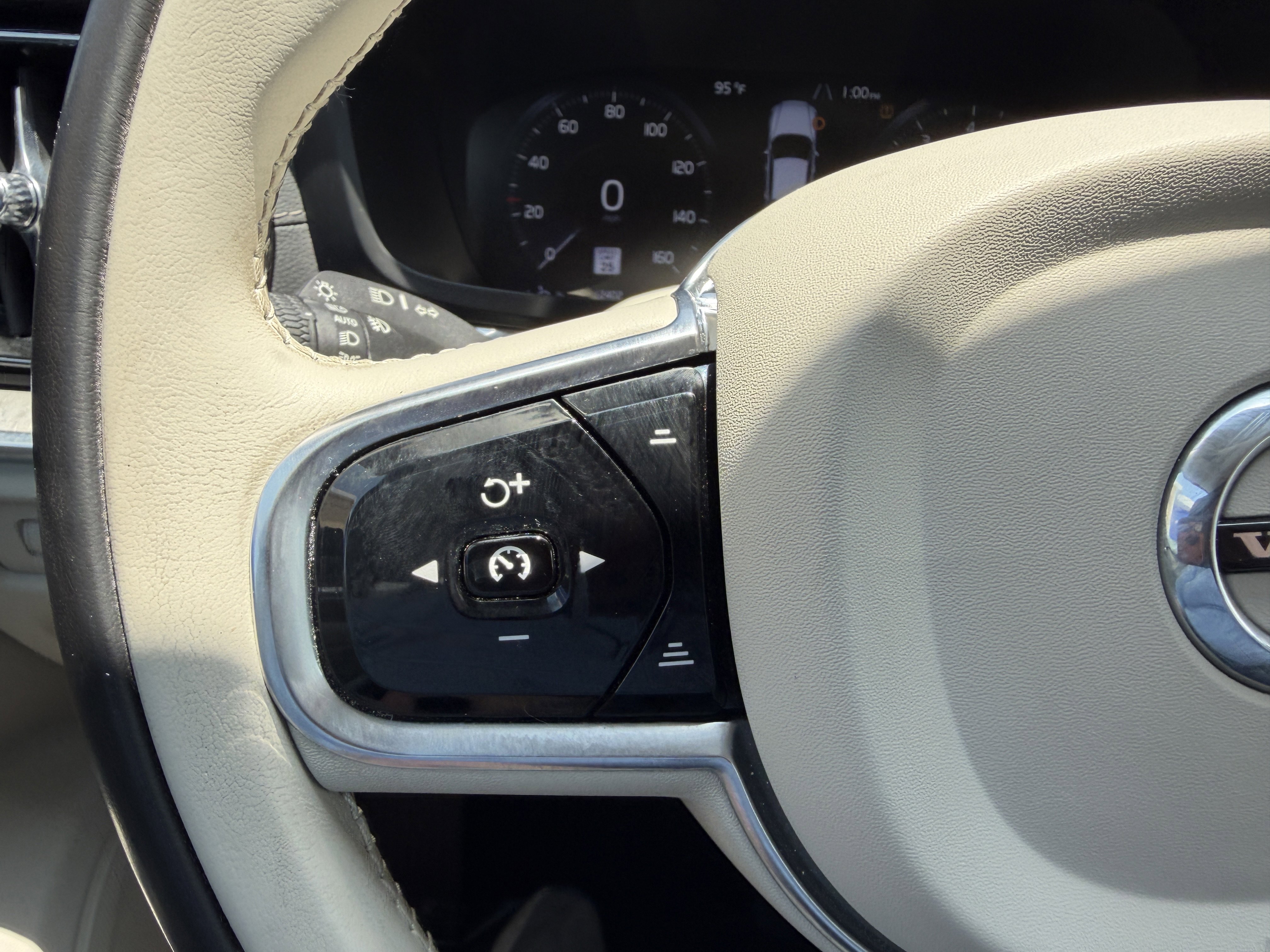 Used 2021 Volvo S60 T5 Inscription FWD image 29
