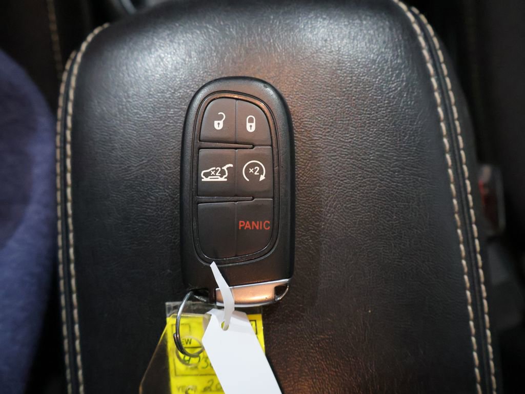 Used 2014 Jeep Cherokee Latitude w/ Comfort/Convenience Group AWD/4WD image 25
