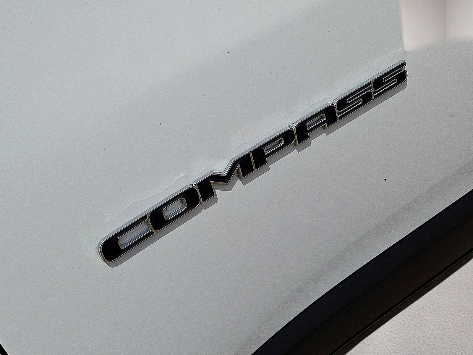 Used 2025 Jeep Compass Limited AWD/4WD image 11