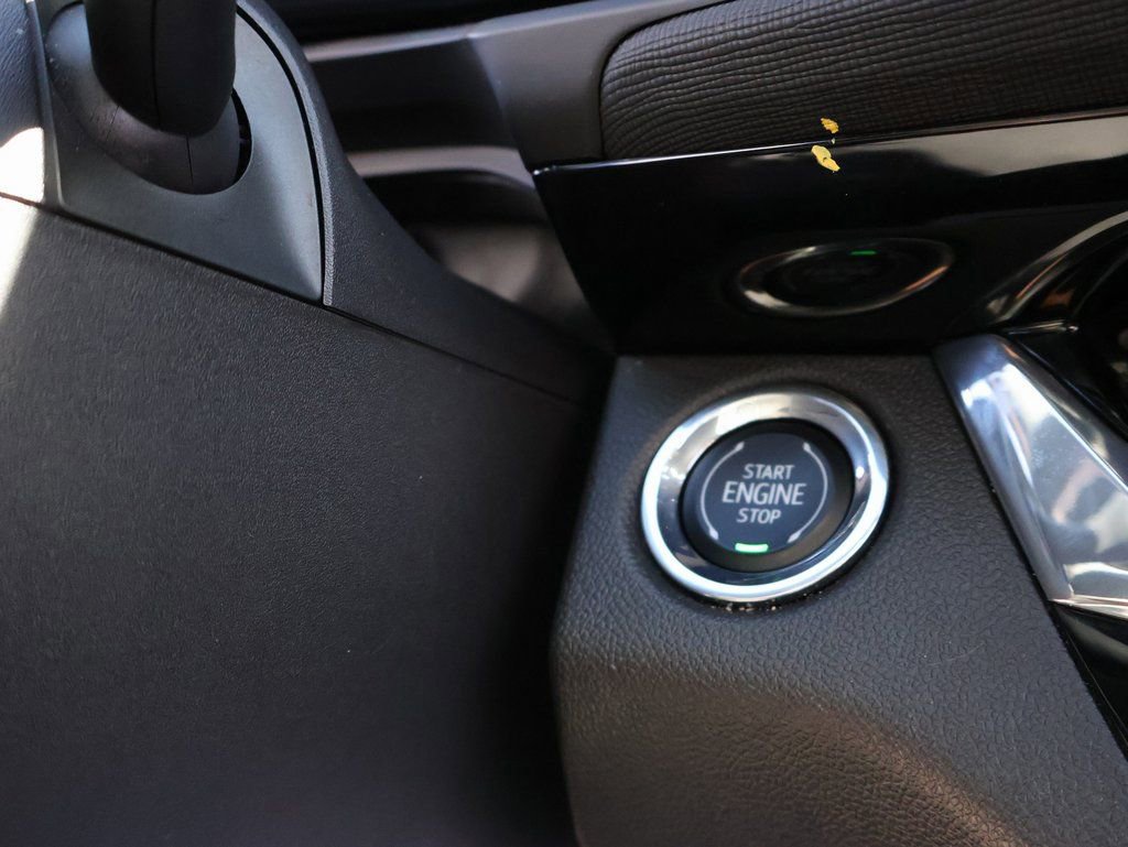Used 2025 Buick Envista Sport Touring image 33