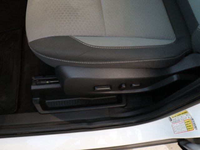 Used 2017 Ford Escape SE w/ SE Cold Weather Package AWD/4WD image 20