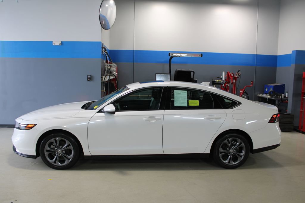 Used 2023 Honda Accord EX image 16