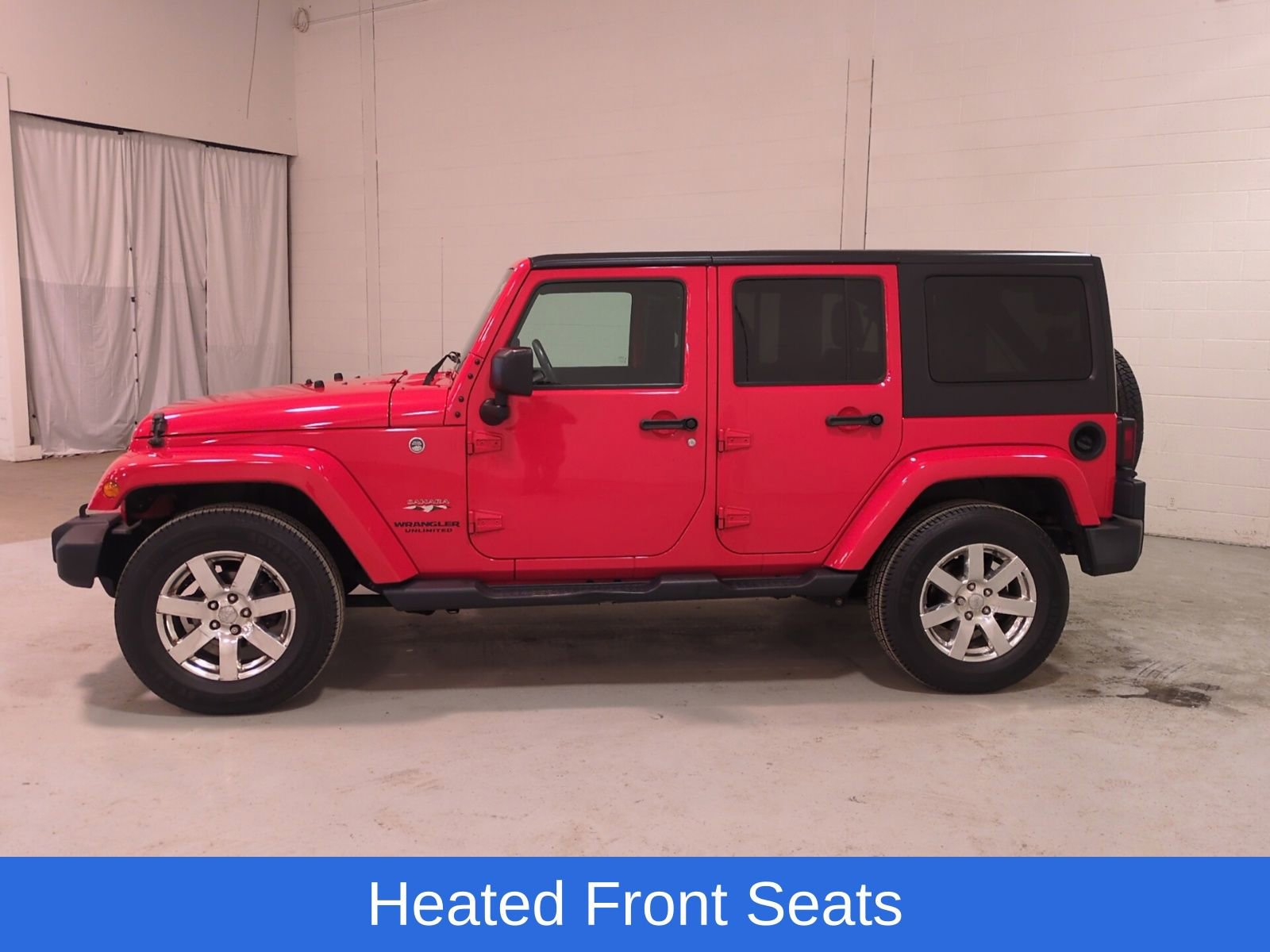 Used 2017 Jeep Wrangler Unlimited Sahara w/ Connectivity Group AWD/4WD image 7