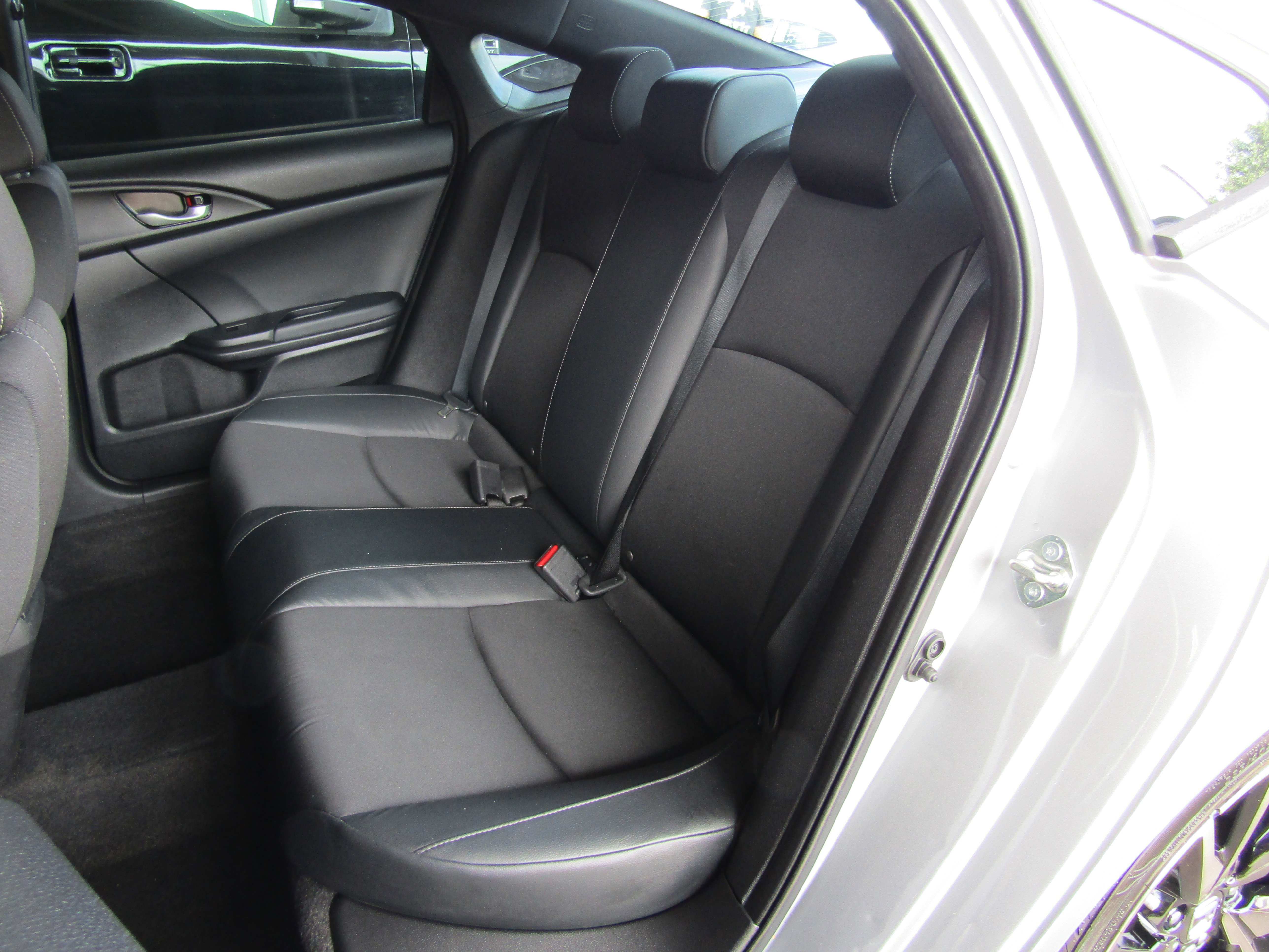 Used 2020 Honda Civic Sport image 9
