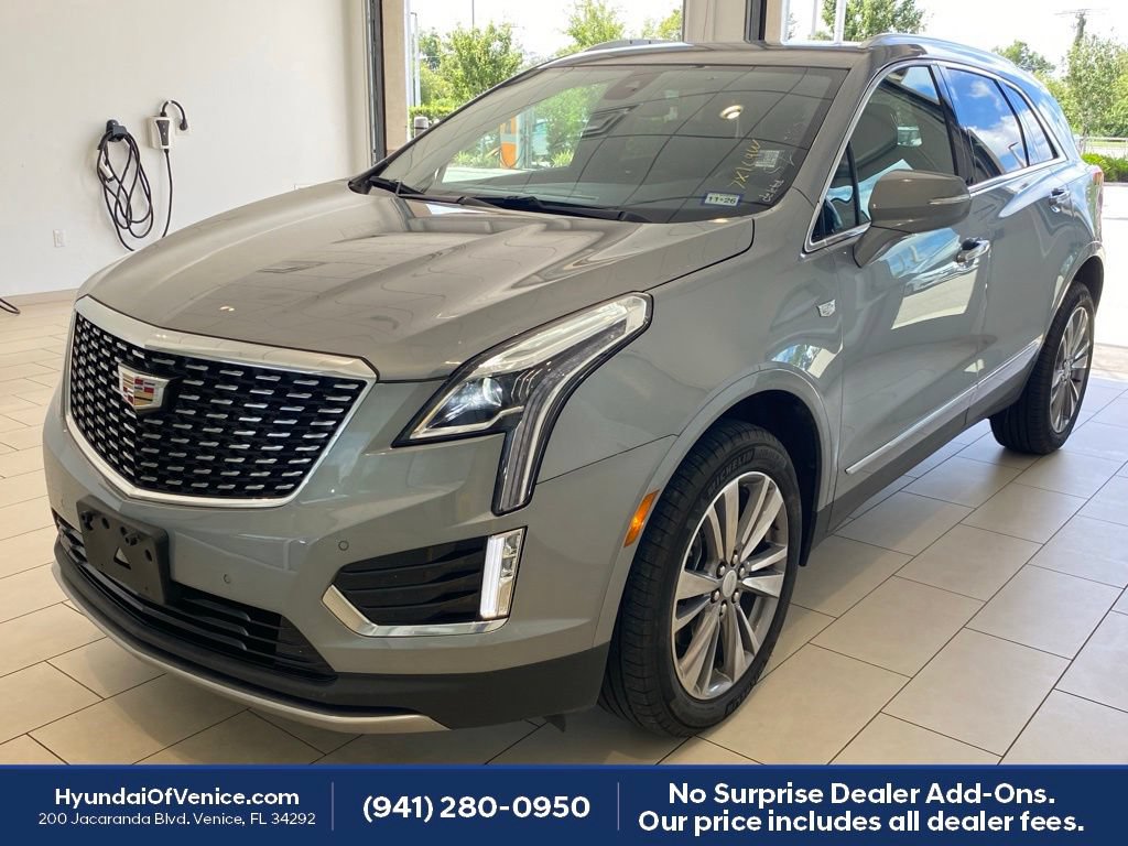 Used 2025 Cadillac XT5 Premium Luxury FWD image 12