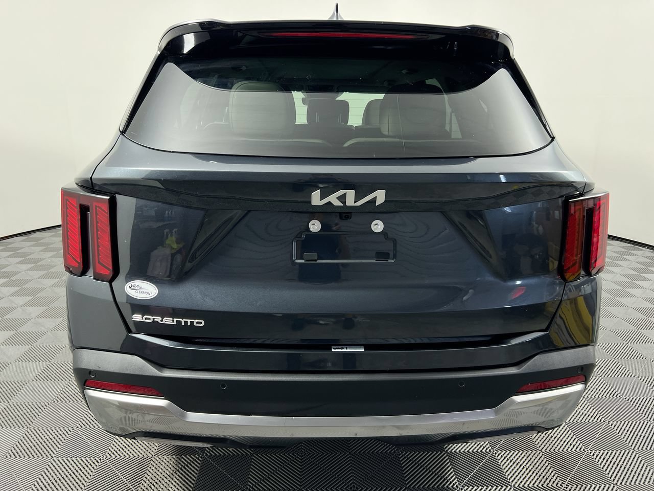 New 2026 Kia Sorento S FWD image 4