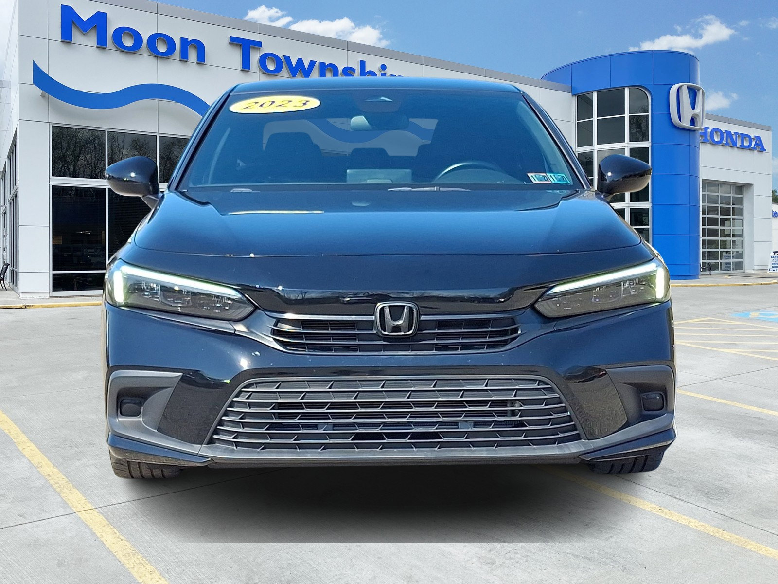 Used 2023 Honda Civic Sport image 2