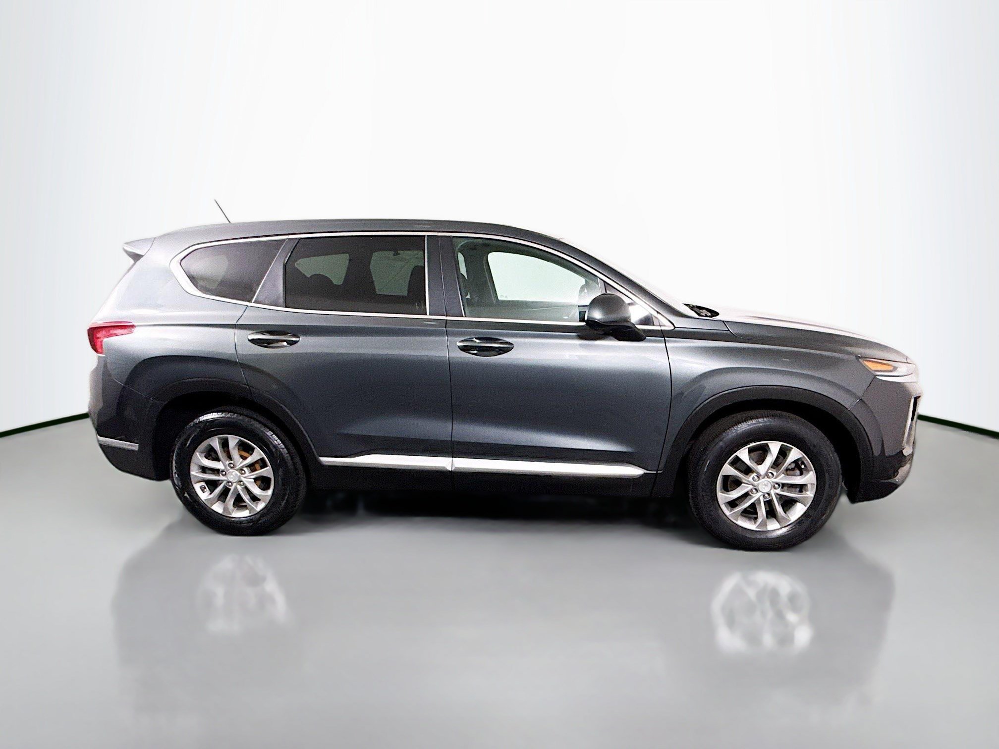Used 2020 Hyundai Santa Fe SE FWD image 11