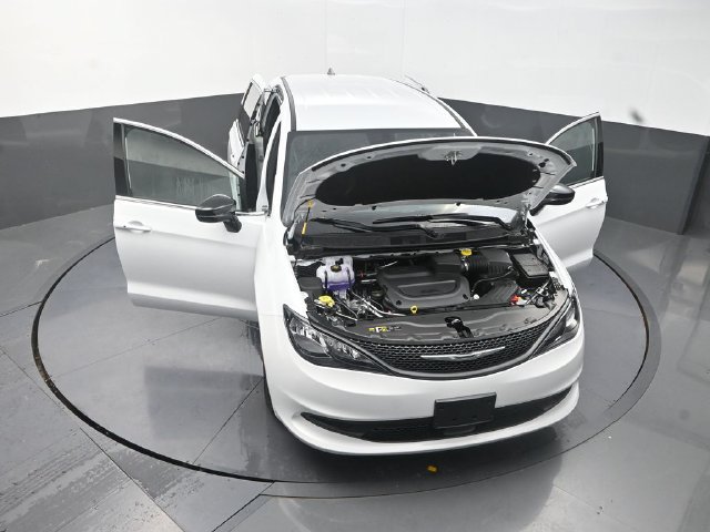 New 2027 Chrysler Pacifica LX FWD image 27